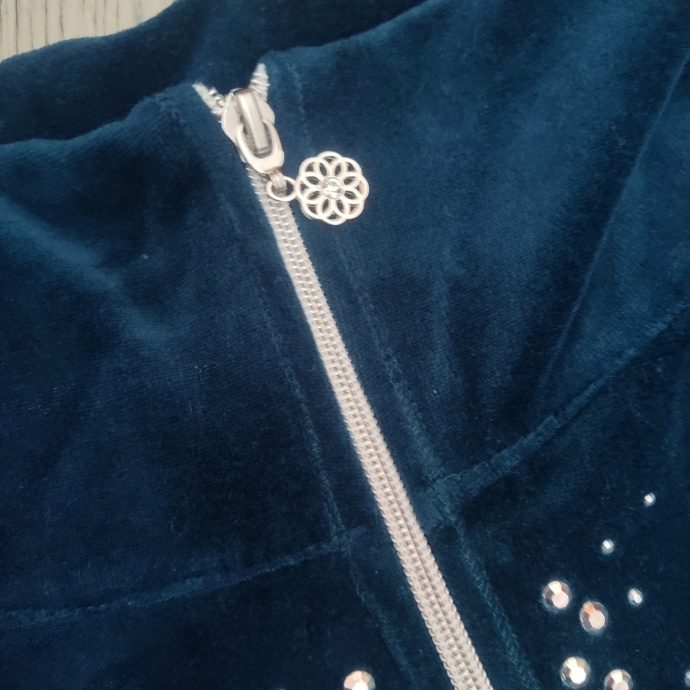 Velour Catherine's OX 14/16W Blue Beaded front zip Jacket. Excellent condition - Picture 7 of 10